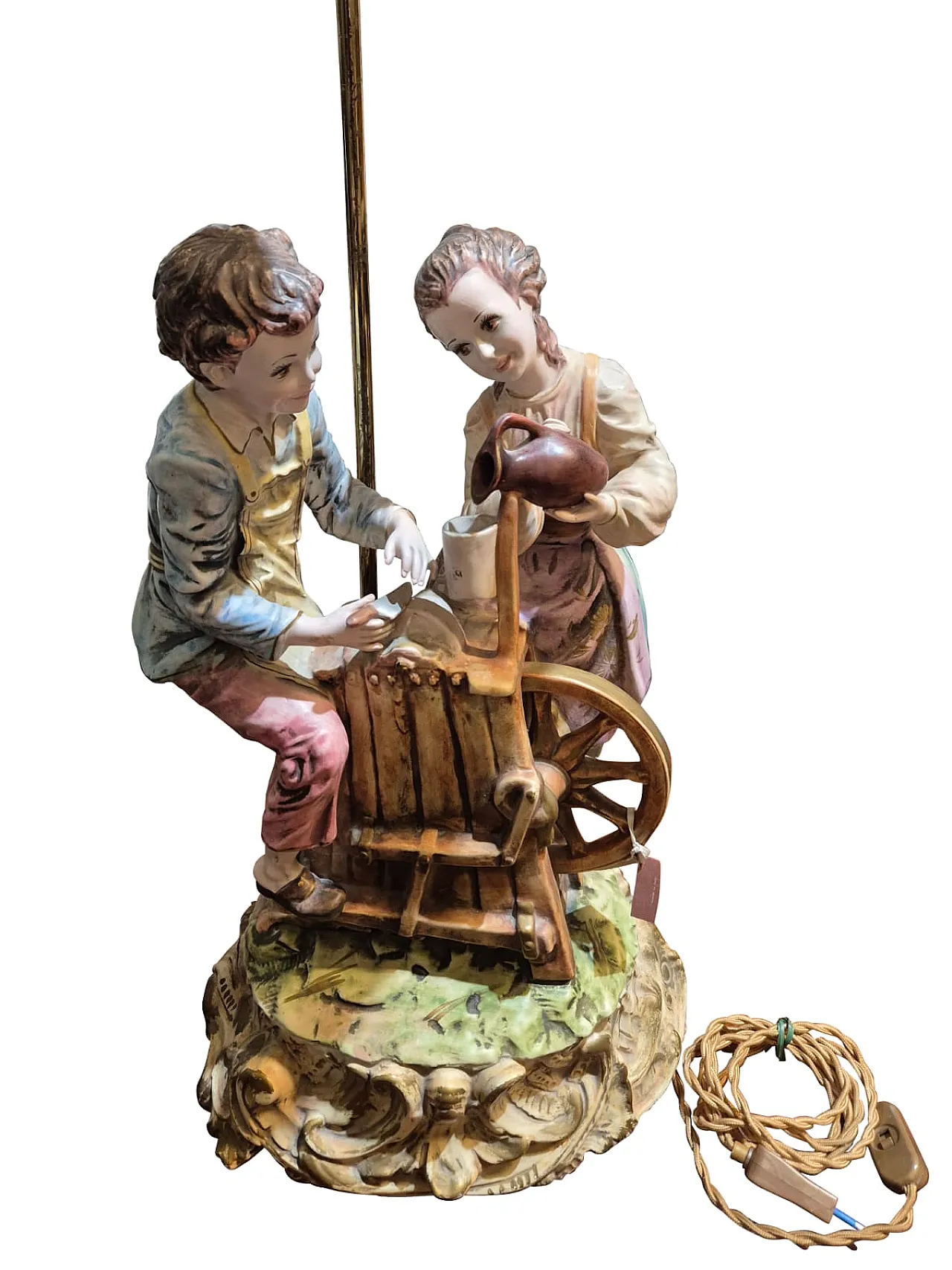 Lampada in porcellana di Capodimonte con scena pastorale, anni '70 4