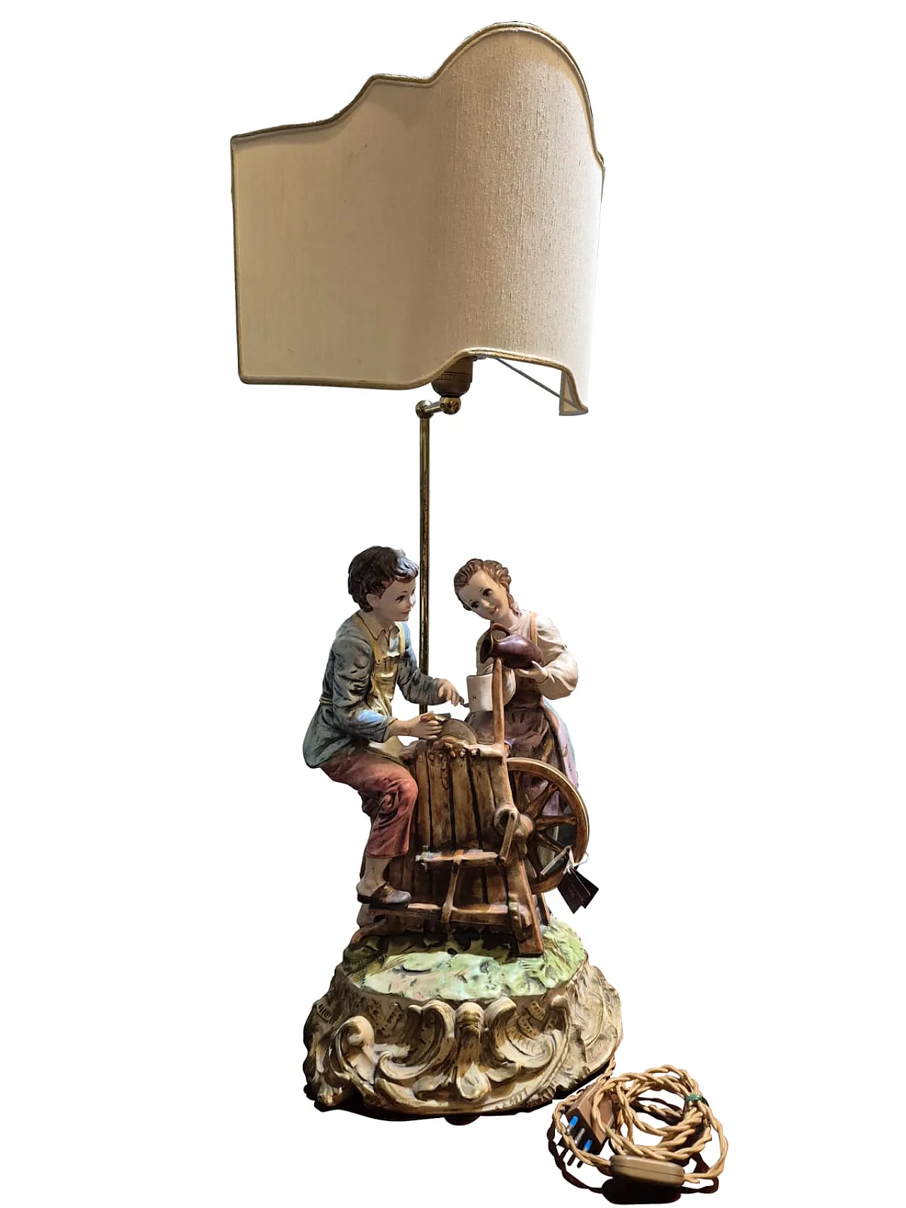 Lampada in porcellana di Capodimonte con scena pastorale, anni '70 16