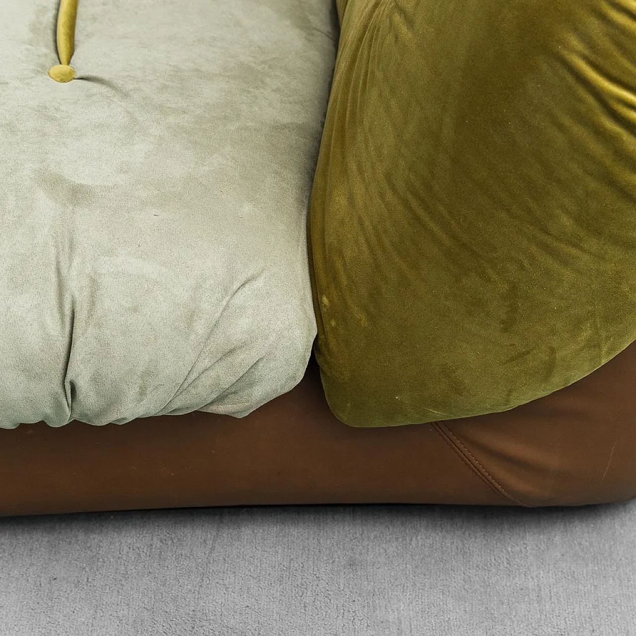 Poltrona Saporiti in pelle e tessuto, anni '70 8