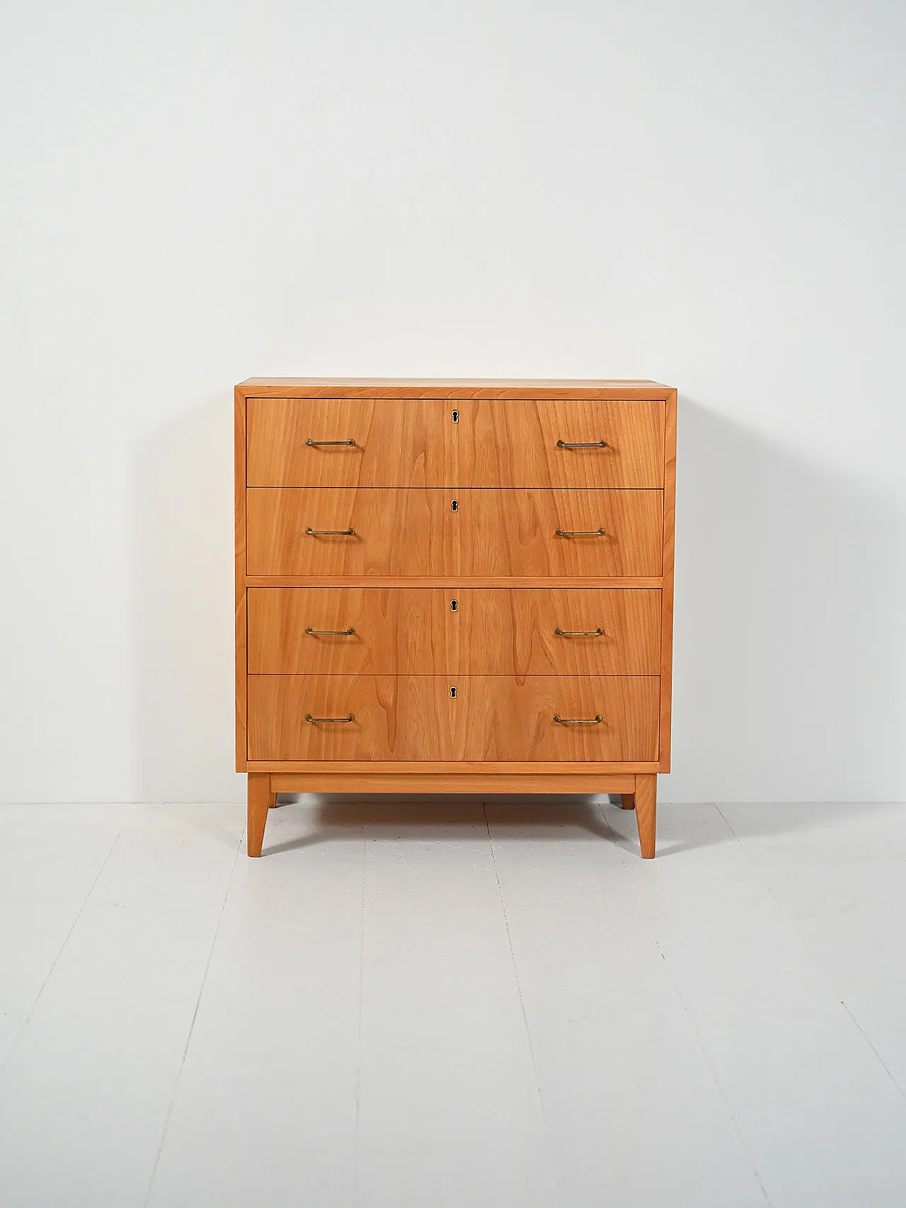 Cassettiera scandinava in olmo anni ’50 2