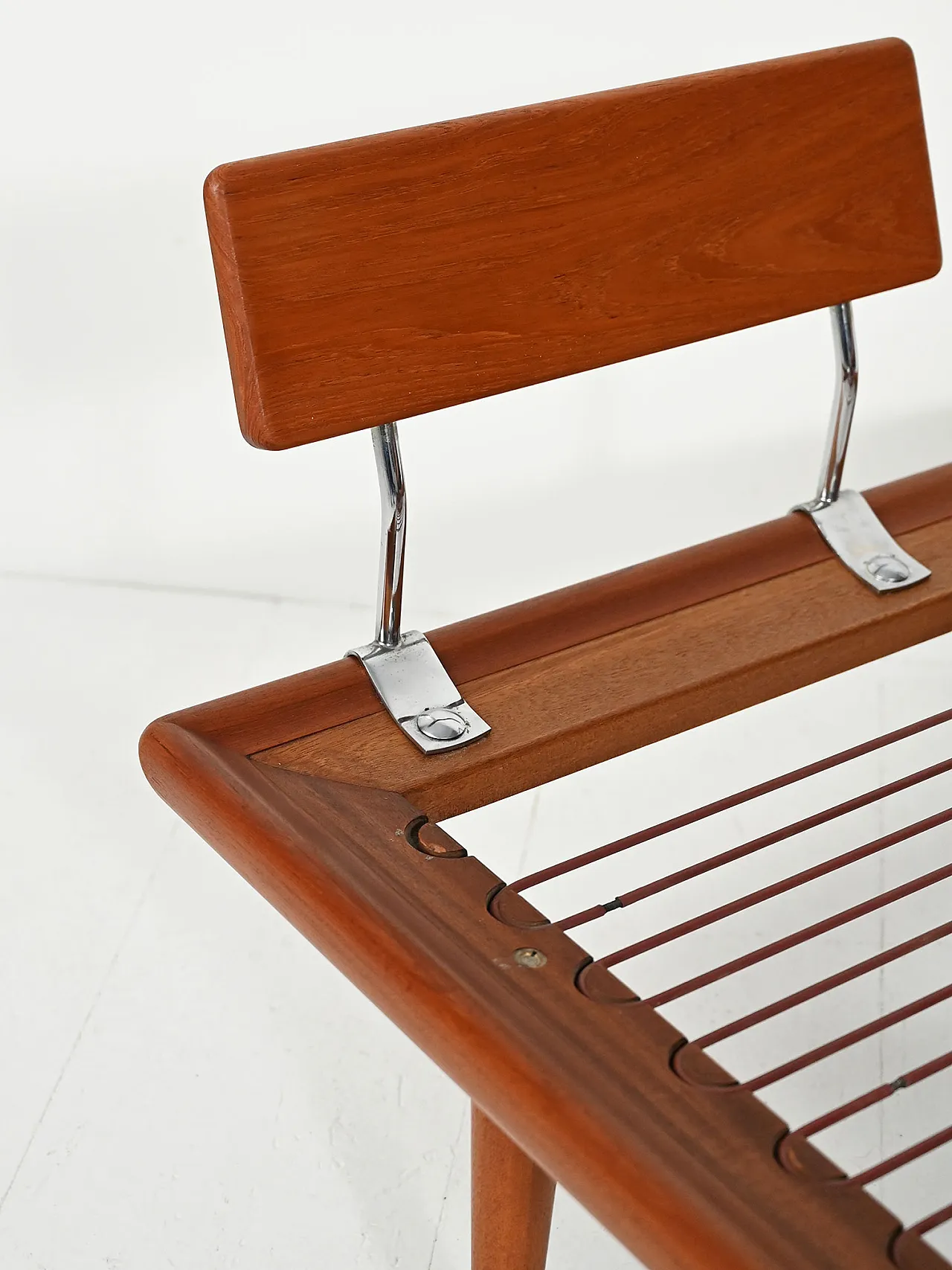 Divano “Minerva” con braccioli di France & Søn 8