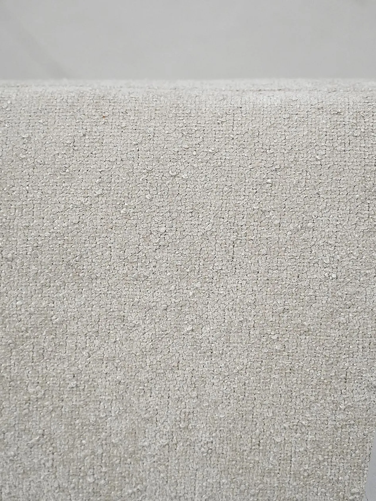 Divano “Minerva” con braccioli di France & Søn 14