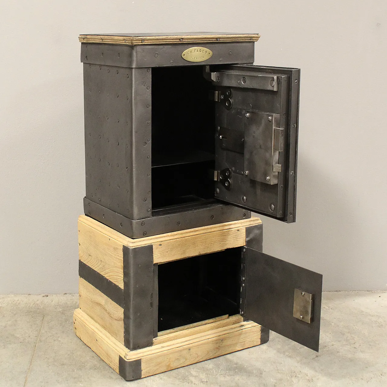 Cassaforte in ferro e legno , fine '800 5