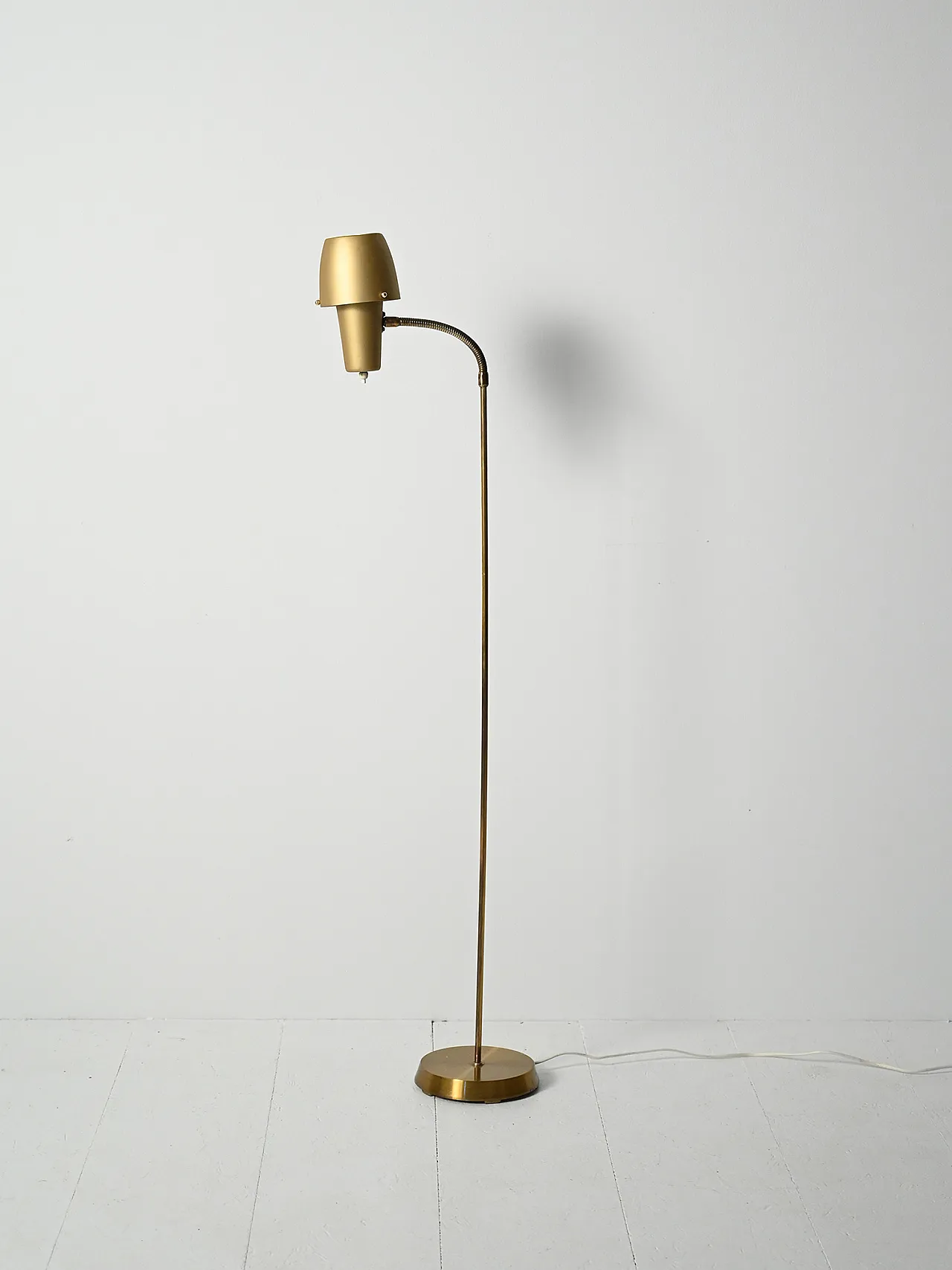 Lampada da terra scandinava  in ottone, anni ’60 6