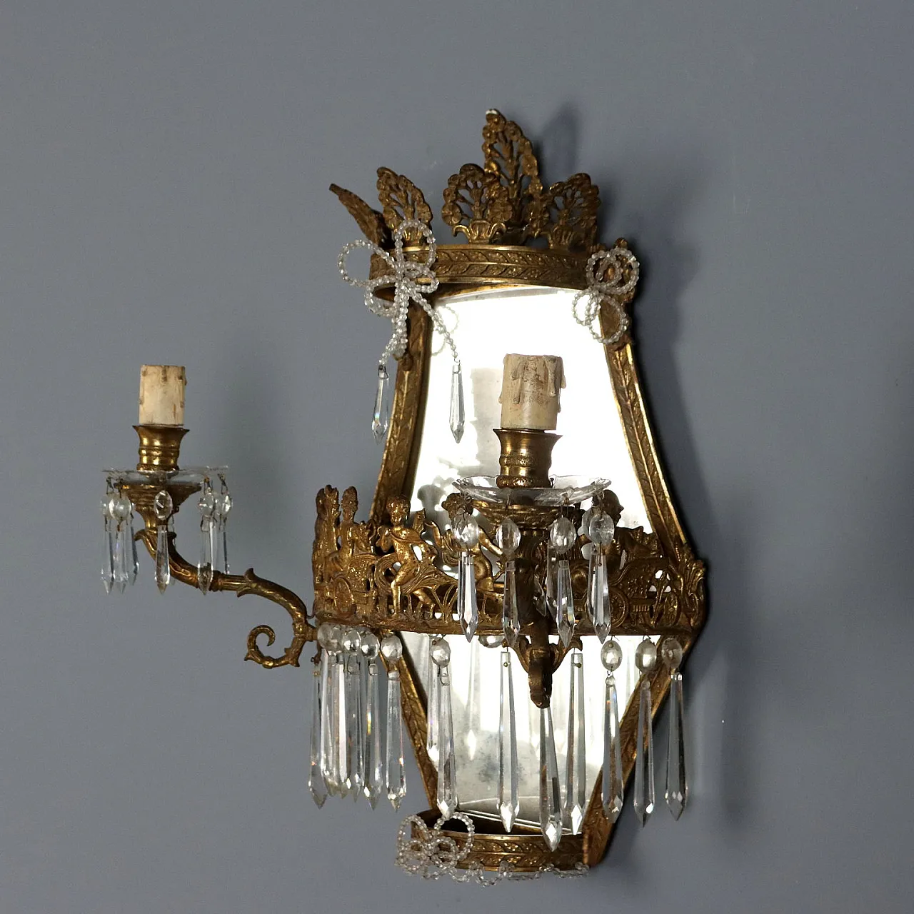 Coppia di applique in bronzo dorato con motivi neoclassici, '800 4