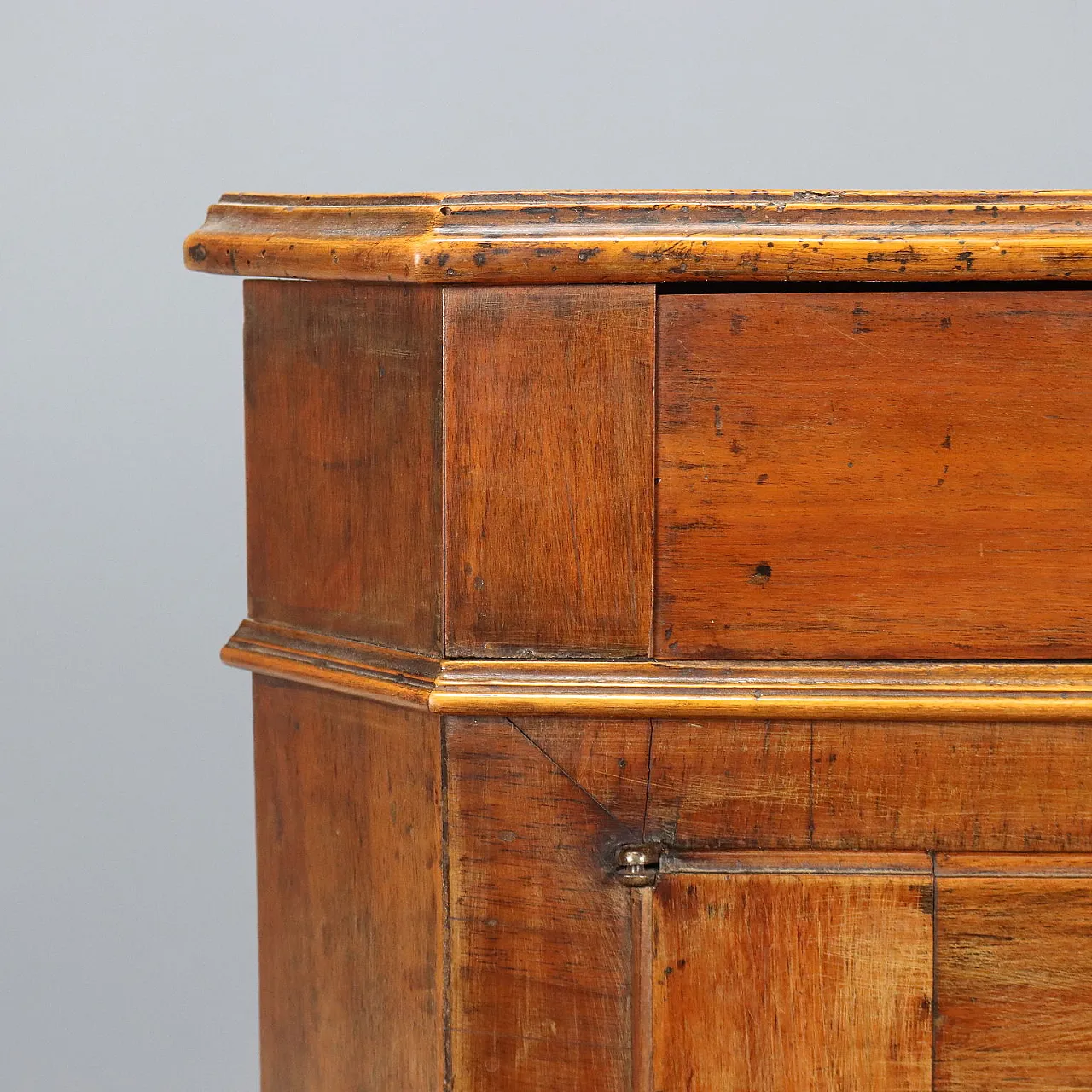 Walnut and poplar corner cabinet, mid-19th century 4