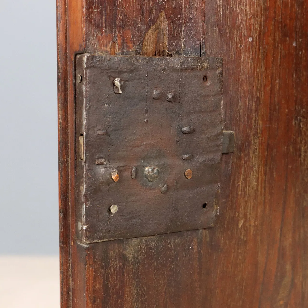 Walnut and poplar corner cabinet, mid-19th century 6