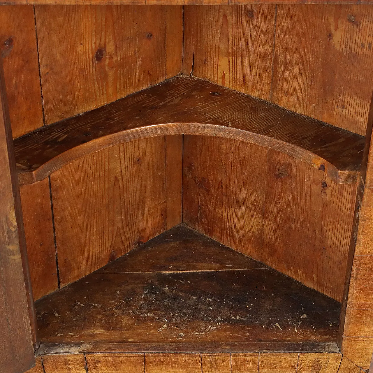Walnut and poplar corner cabinet, mid-19th century 7