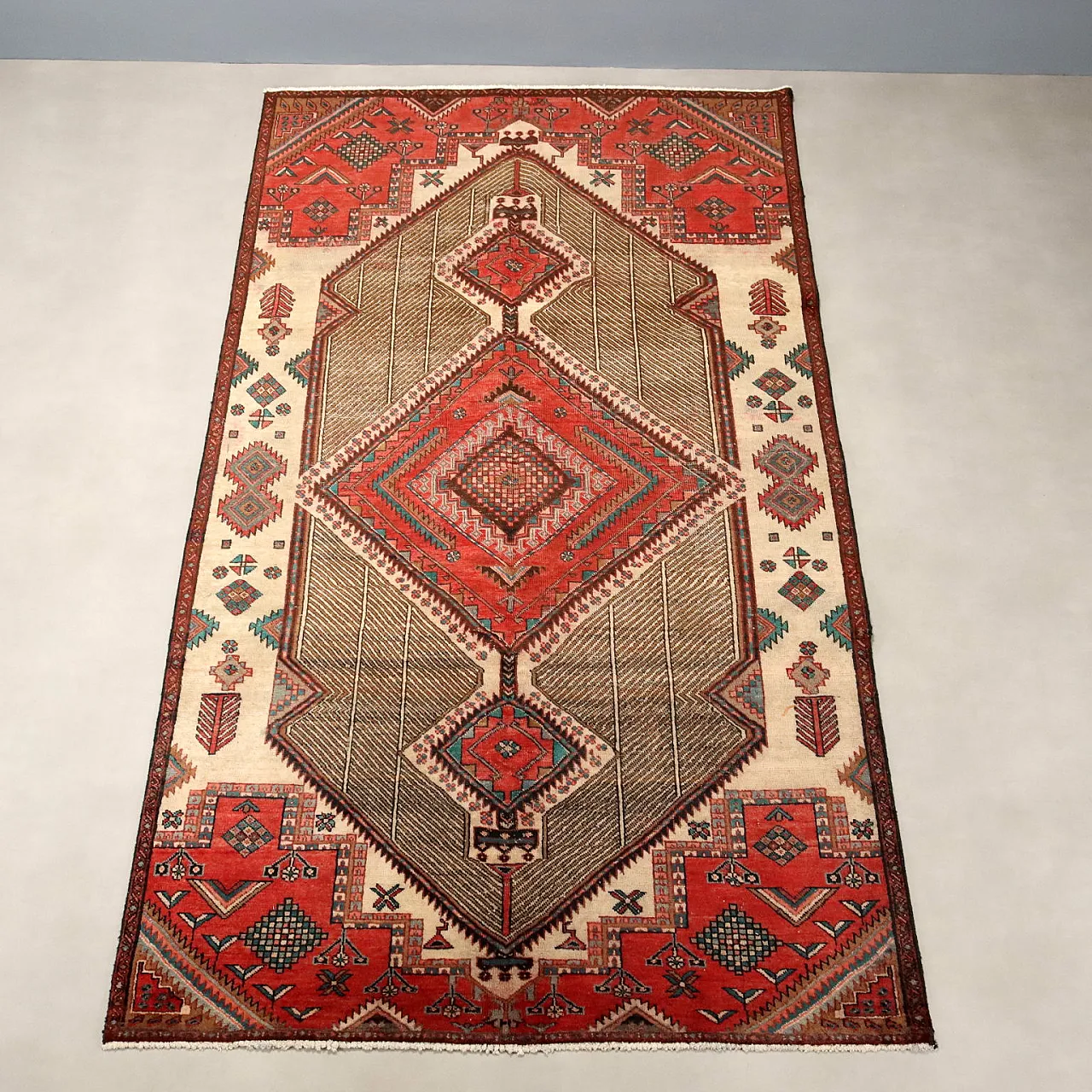 Afshari cotton and wool rug, handcrafted, big knot, 20th century 3