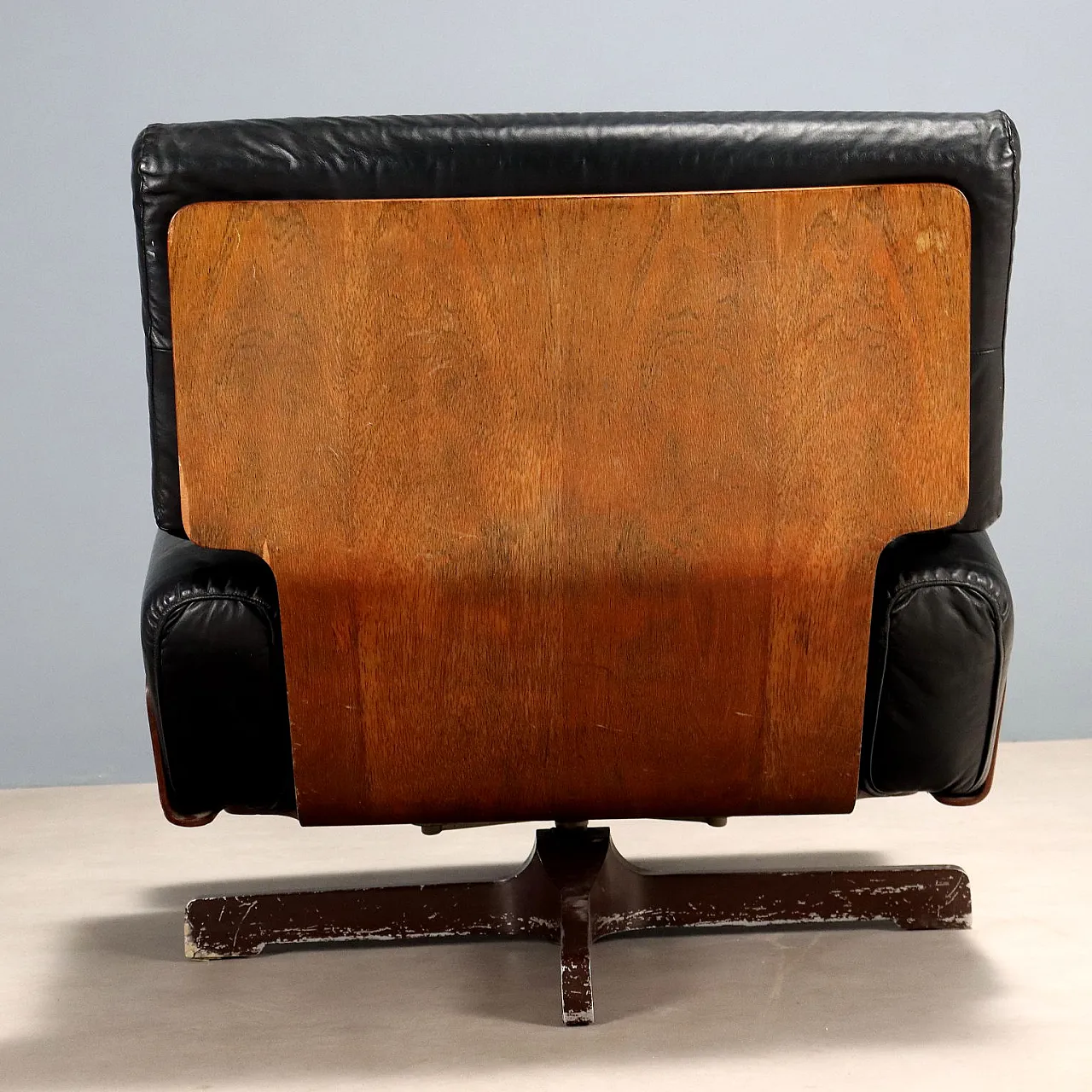 Exotic wood and black leather armchair, metal legs, 20th century 8