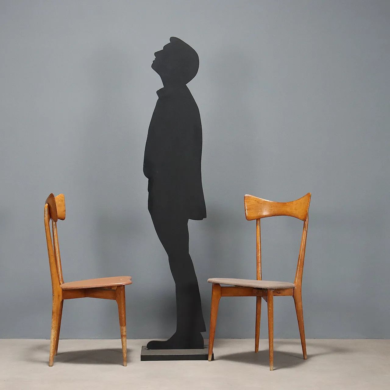 Pair of Parisi-style chairs in beech wood, 20th century 2