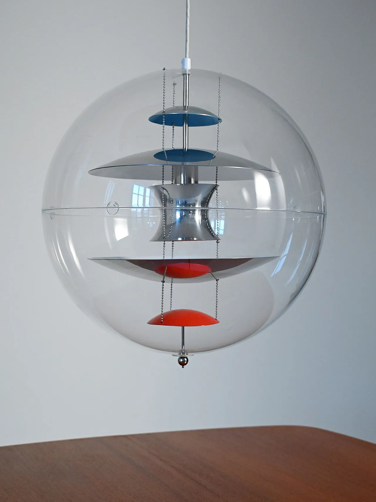 “VP Globe” lamp by Verner Panton for Louis Poulsen, 1970 5