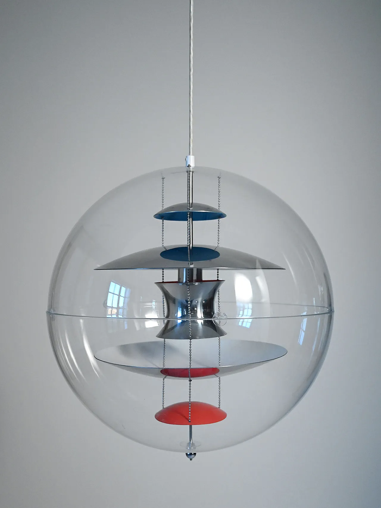“VP Globe” lamp by Verner Panton for Louis Poulsen, 1970 6