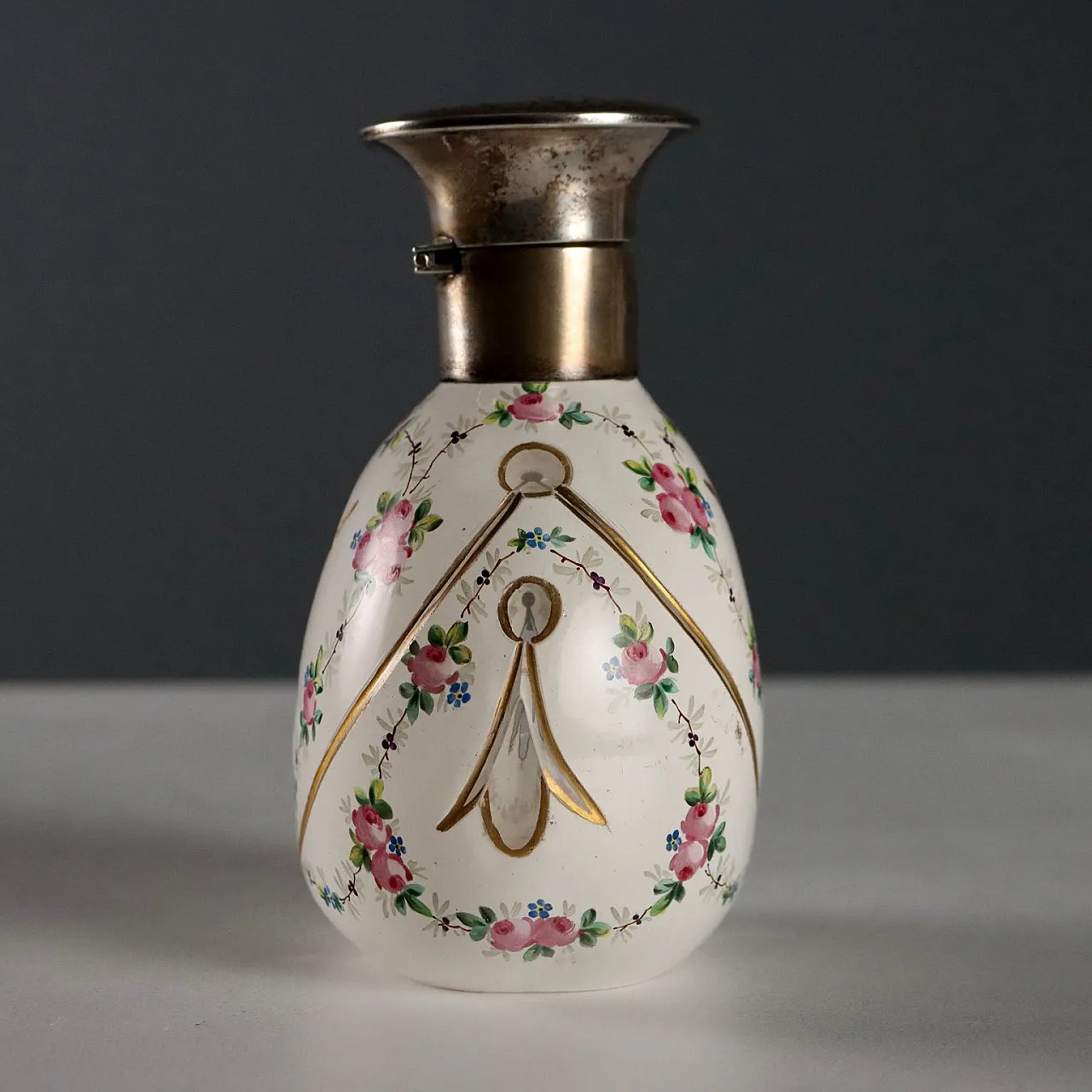 Bottiglia di profumo in vetro molato, '900 6