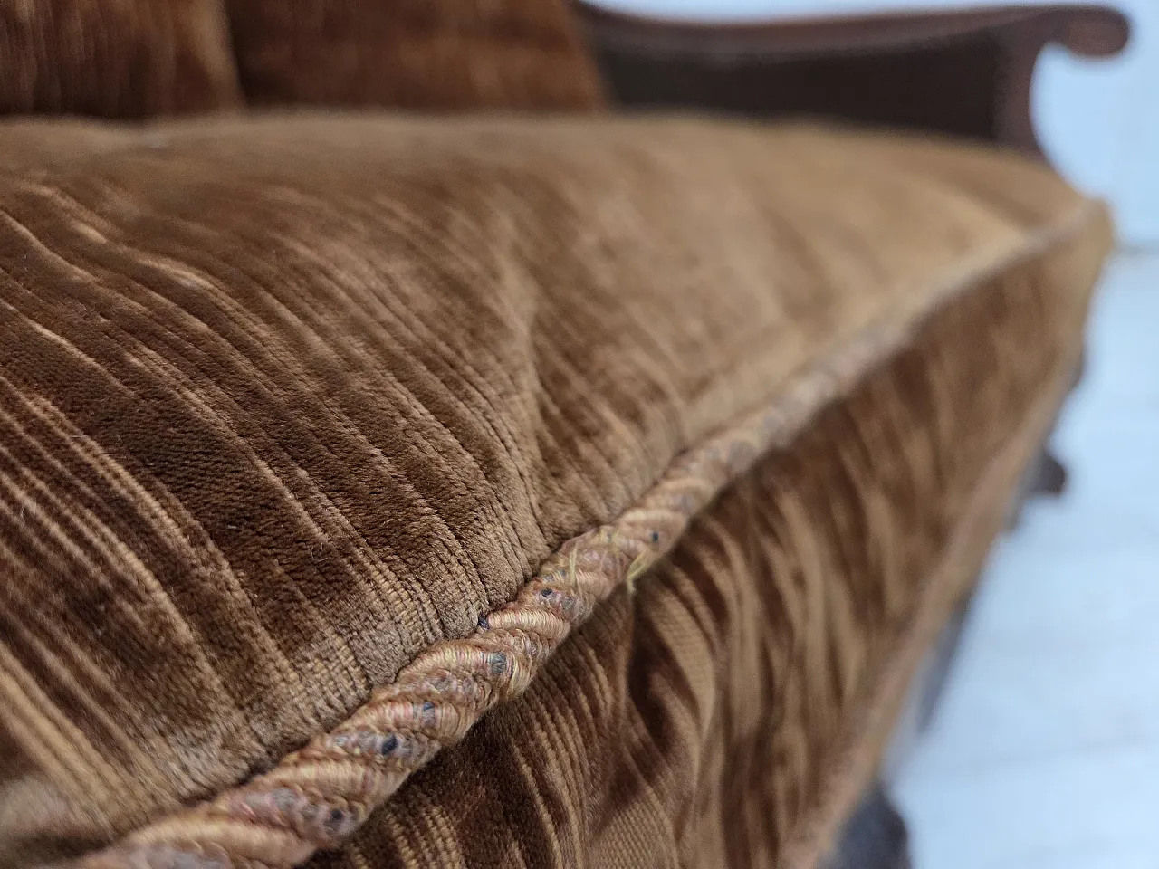 Divano danese a 3 posti in velluto e quercia, anni '40 19