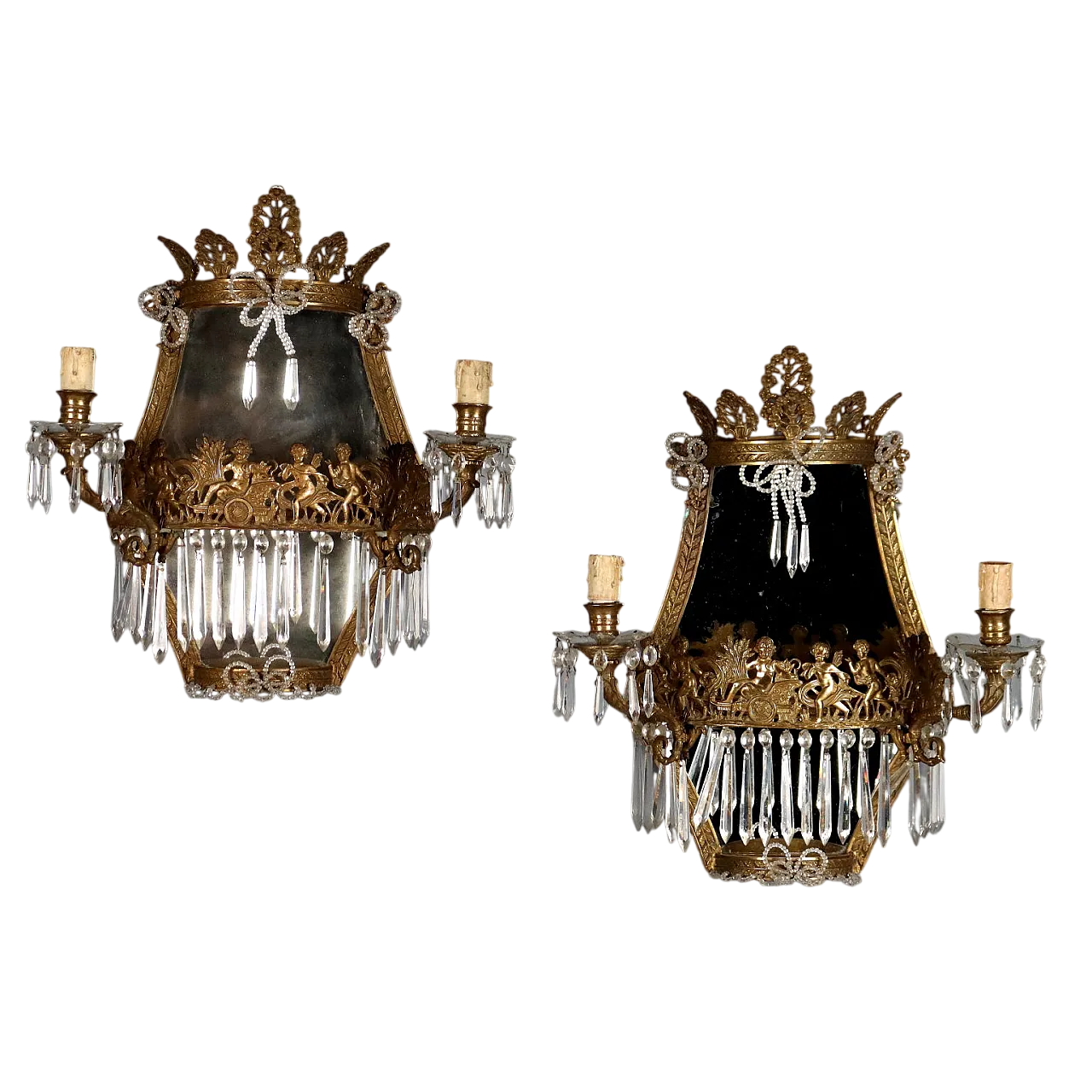 Coppia di applique in bronzo dorato con motivi neoclassici, '800 9