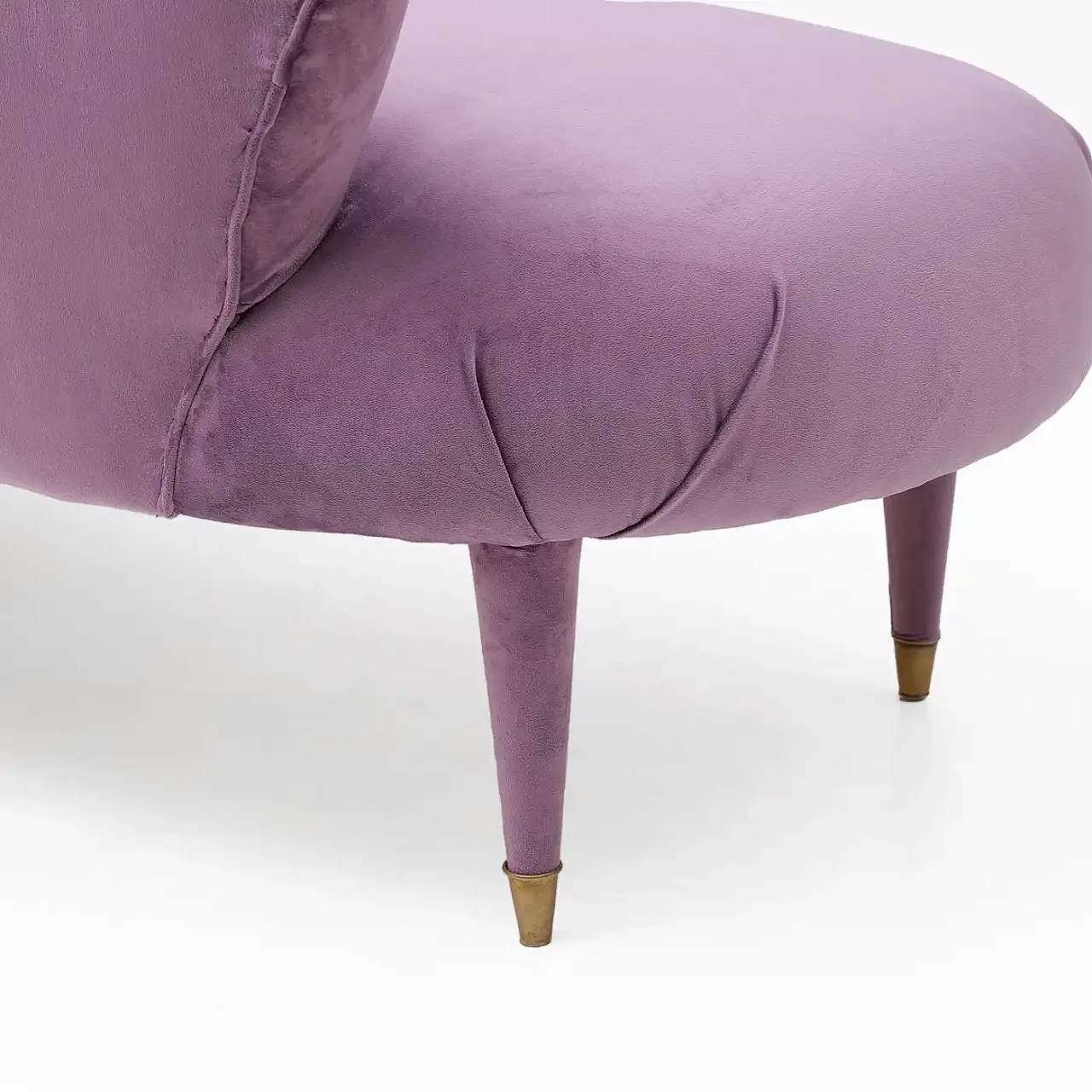 Mid-Century dormeuse in mauve velvet with brass feet, 1950s 7