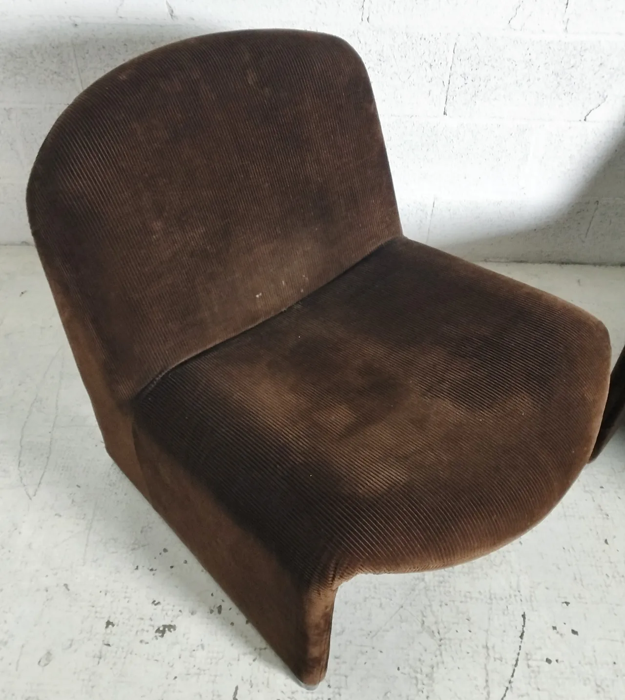 Pair of brown velvet Alky chairs by G.Piretti for A.Castelli, 70s 5