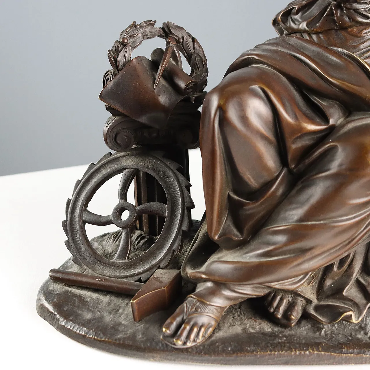 Young woman, bronze sculpture by Moreau, 20th century 9