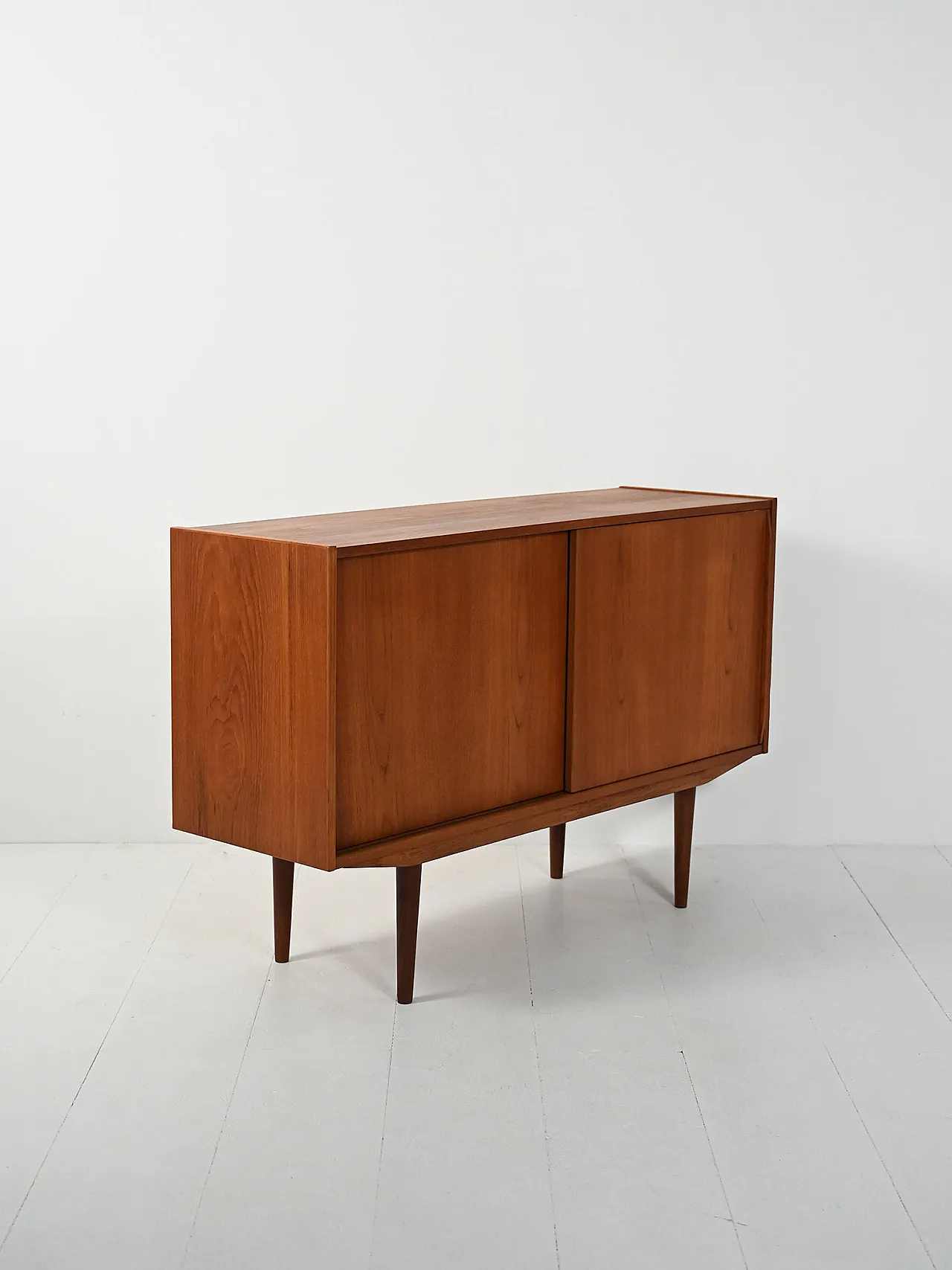 Small Scandinavian sideboard with two doors, 1950s 6