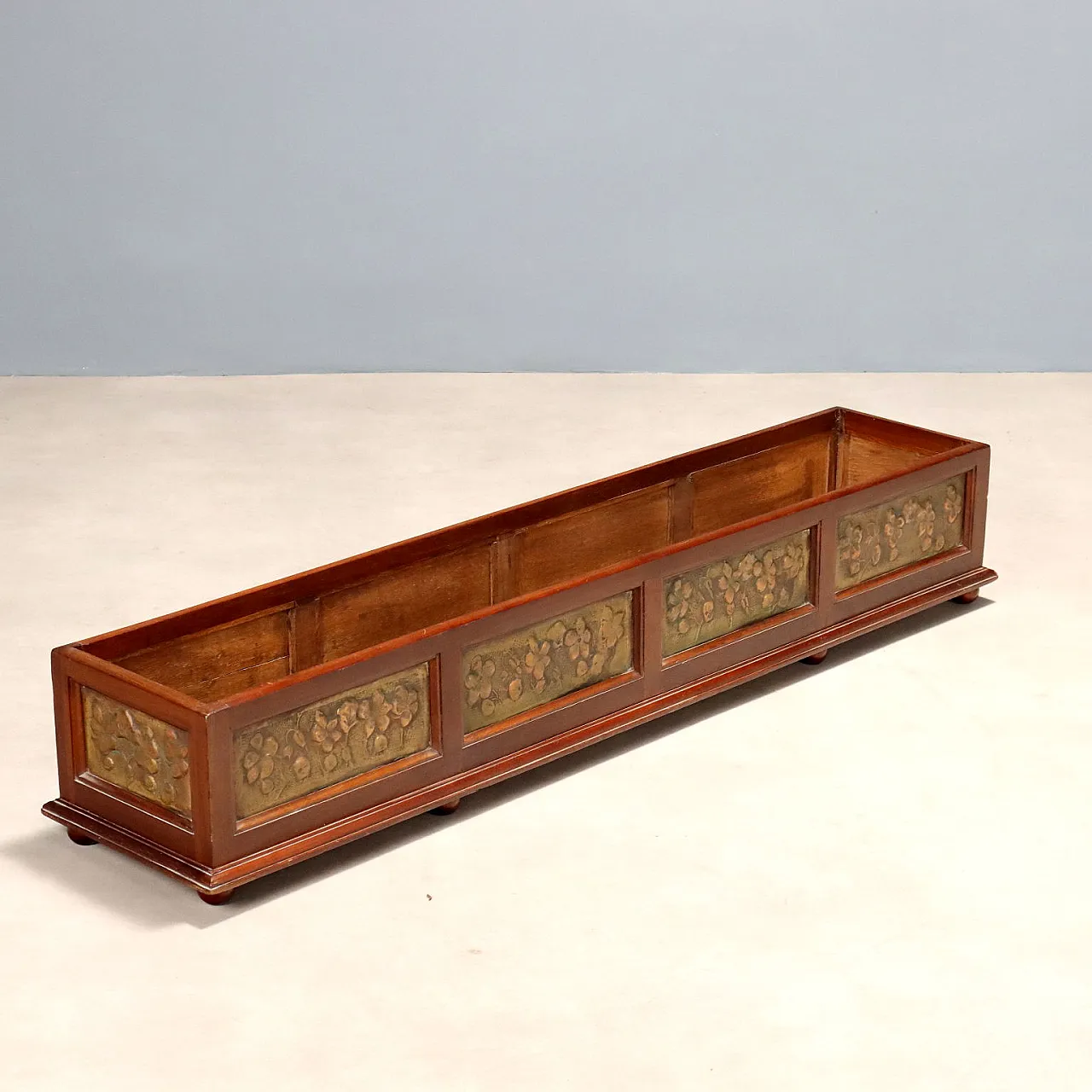 Mahogany plant stand, early 20th century 1