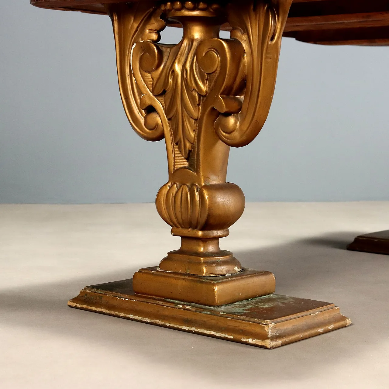 Coffee table with shaped top veneered in walnut burl, 20th century 7
