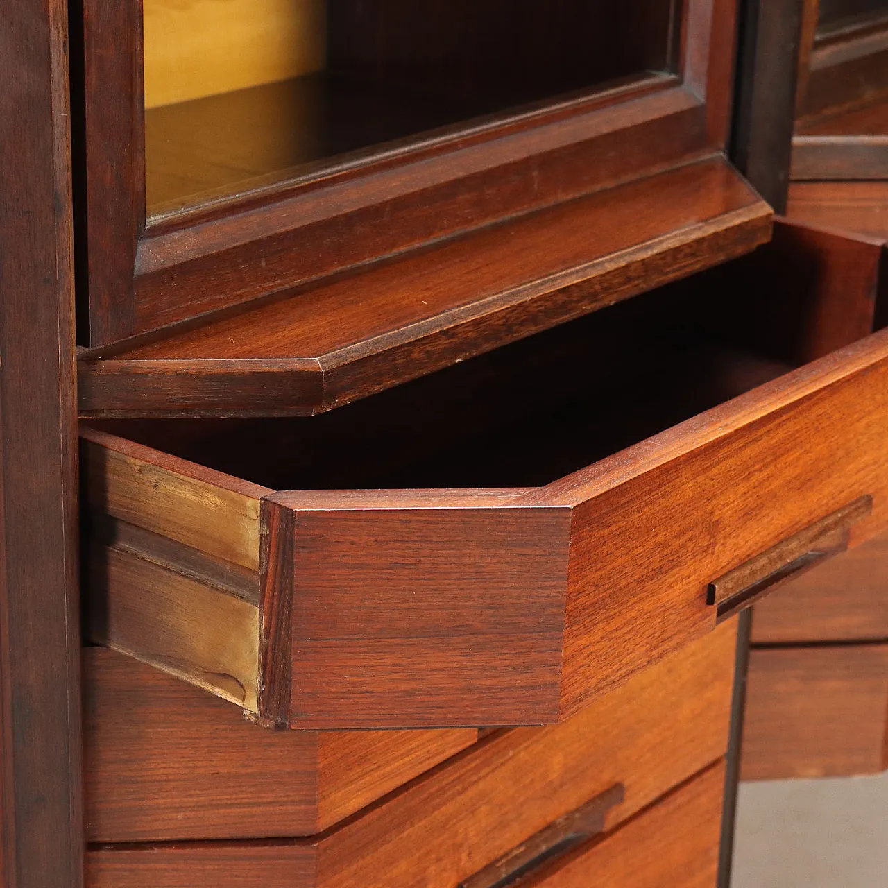 Exotic wood veneered display case with display cases, 20th century 7