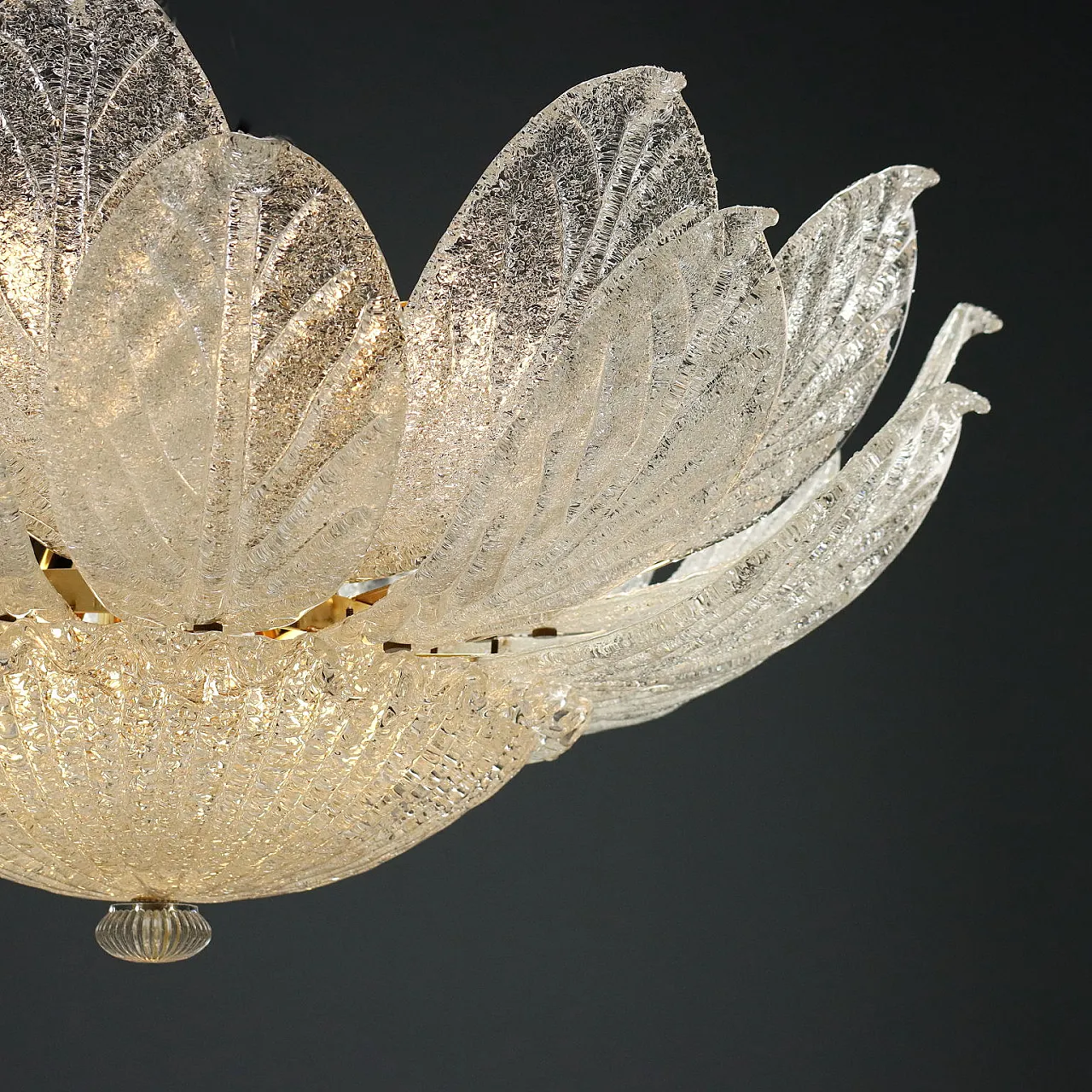 Gold-plated metal lamp and Murano glass leaves, 20th century 3