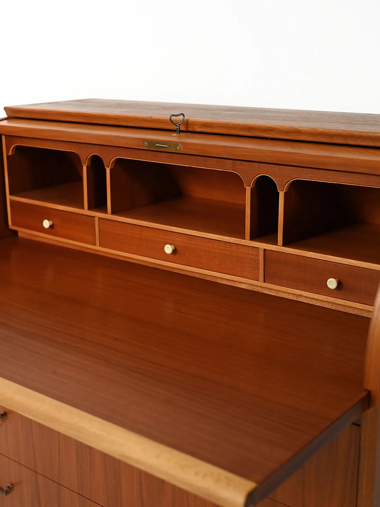 Secrétaire scandinavo in teak con chiusura a tambour 7