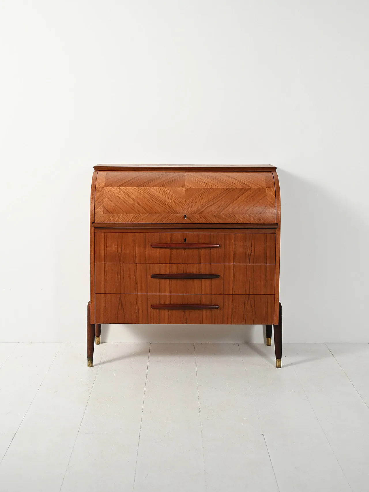 Secretaire anni ’50 in teak maniglie scolpite allungate 2