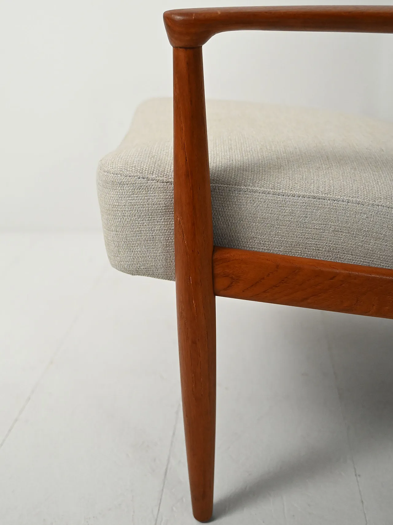 Pair of Scandinavian teak armchairs from the 1950s and 1960s 9
