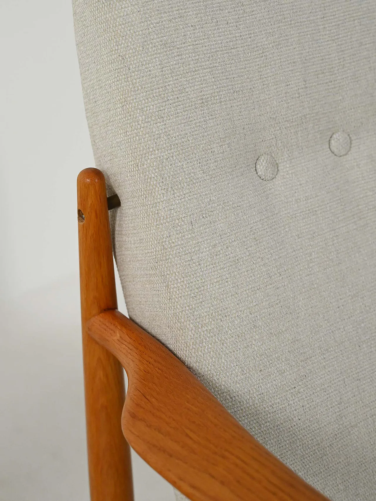 Pair of Scandinavian teak armchairs from the 1950s and 1960s 10