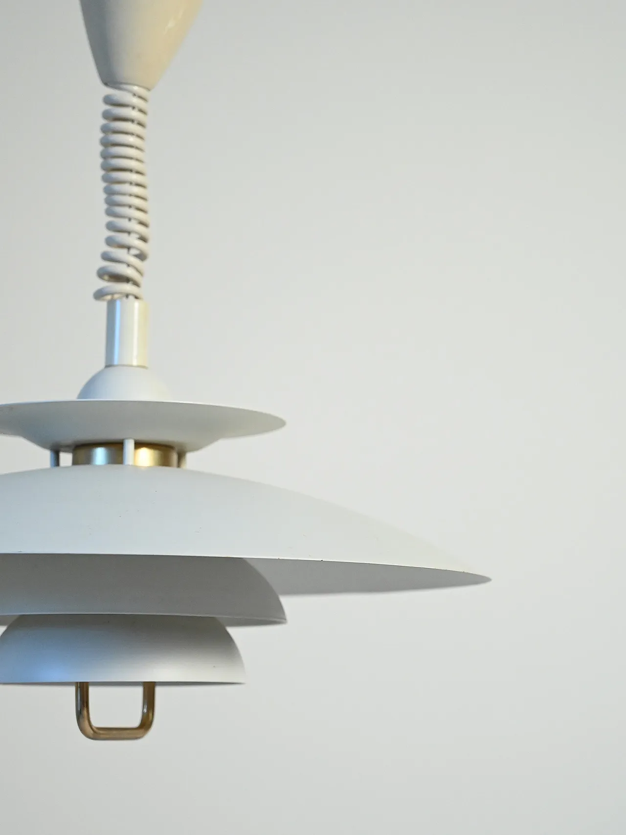 Lampada a sospensione “Lisa” di Eklunds 3