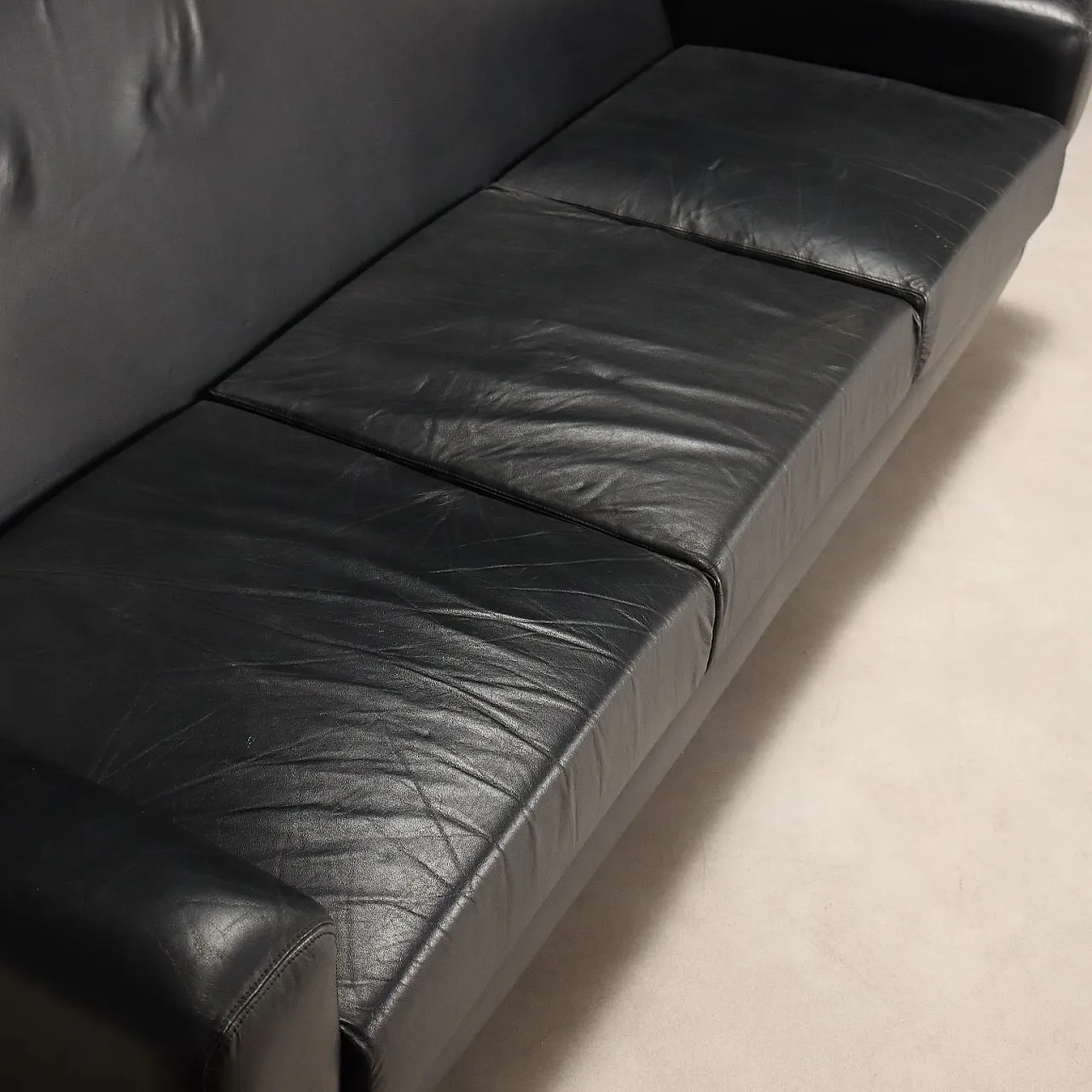 3-seater sofa with wooden frame and leather upholstery, 20th century 4