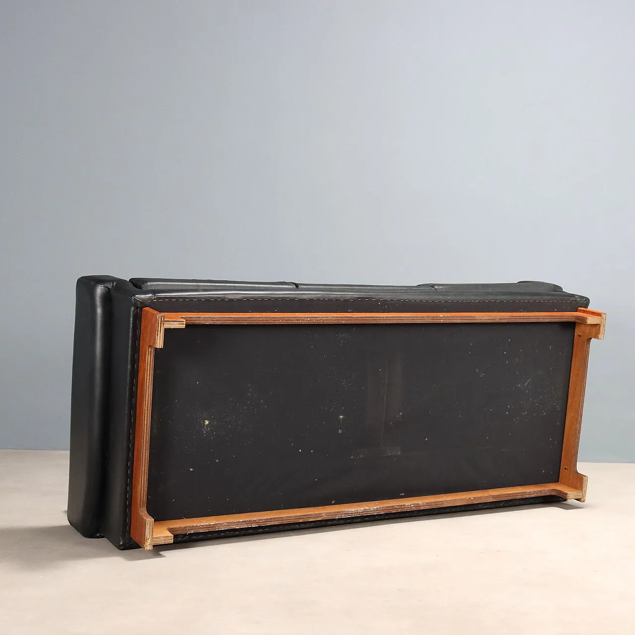 3-seater sofa with wooden frame and leather upholstery, 20th century 7