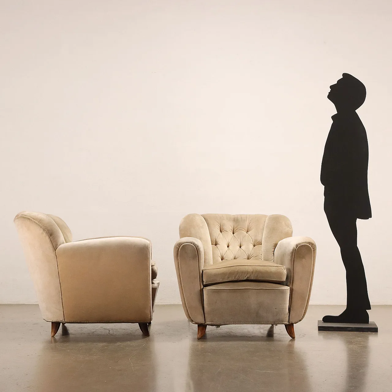 Coppia di poltrone in tessuto con piedi in legno, anni '50 3