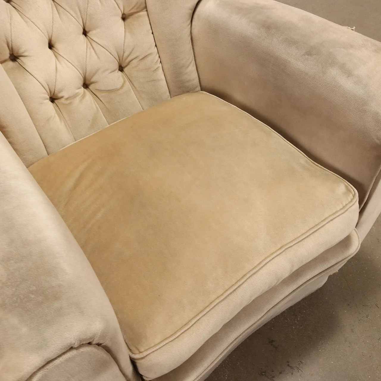 Coppia di poltrone in tessuto con piedi in legno, anni '50 10