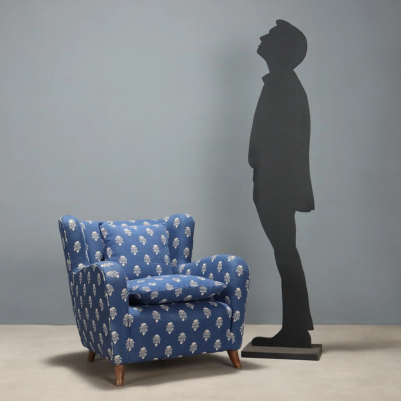 Armchair in fabric and wooden legs, 20th century 2