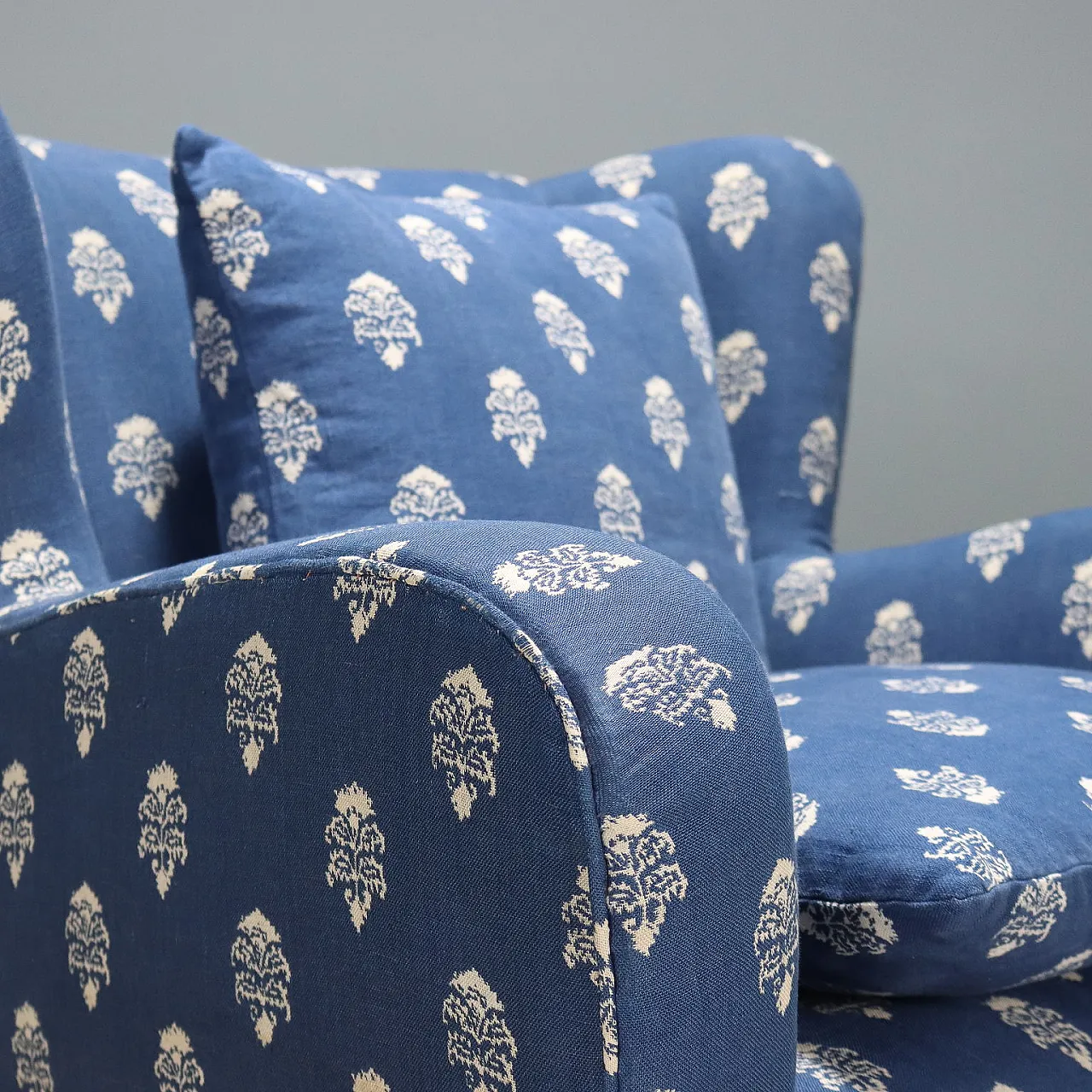 Armchair in fabric and wooden legs, 20th century 3