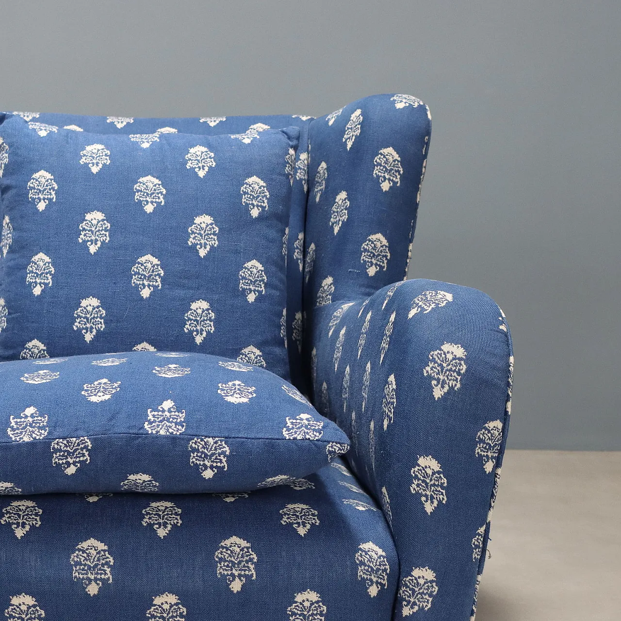 Armchair in fabric and wooden legs, 20th century 4