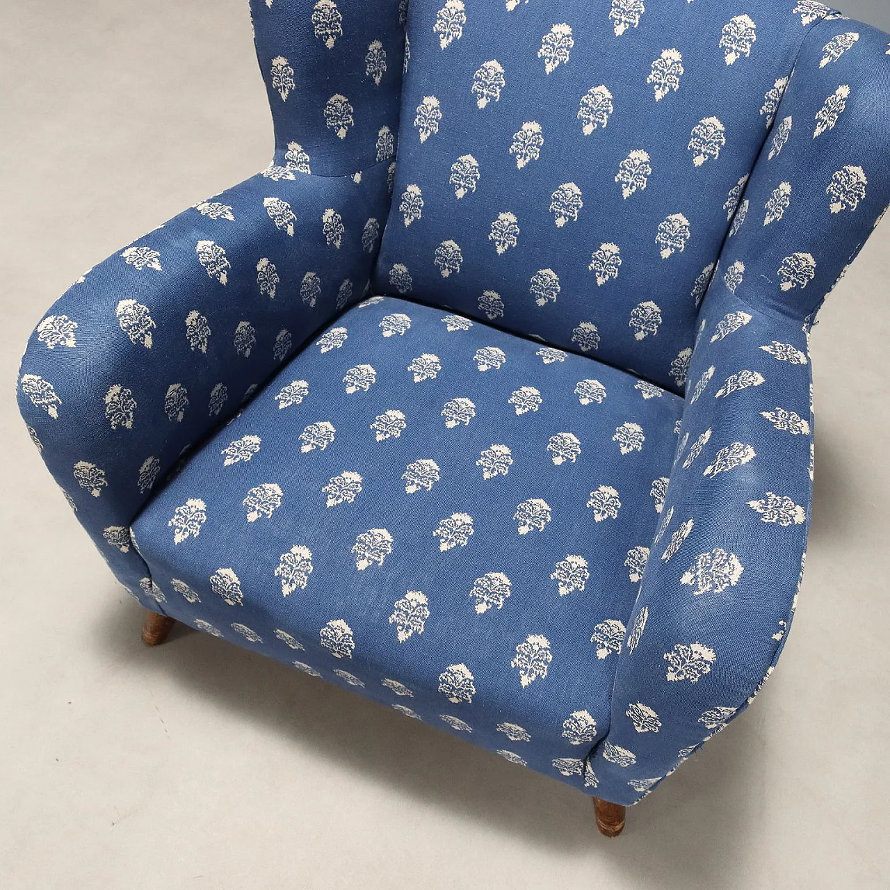 Armchair in fabric and wooden legs, 20th century 6