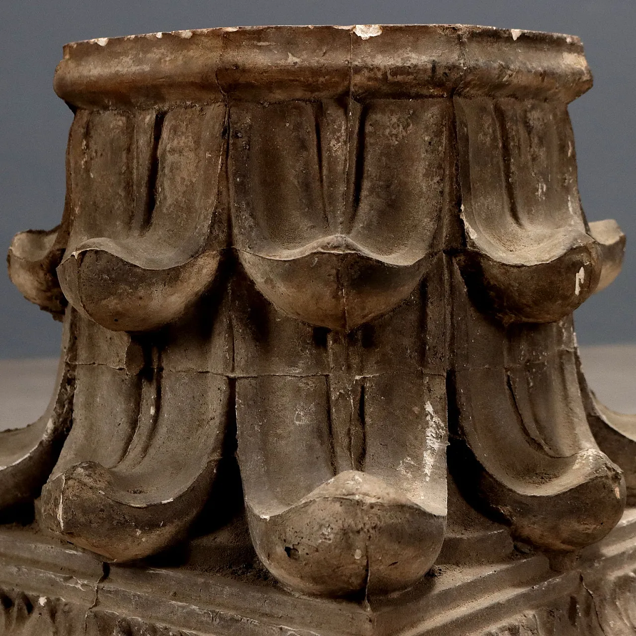 Capitello in gesso impreziosito da foglie d'acanto, '800 5