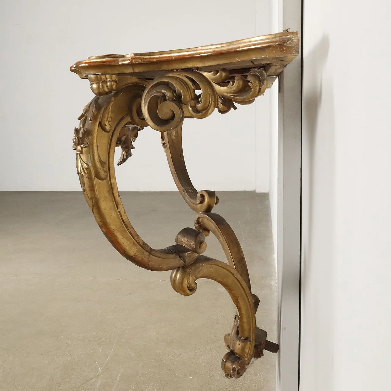 Drop-shaped console table in carved and gilded wood, late 19th century 10