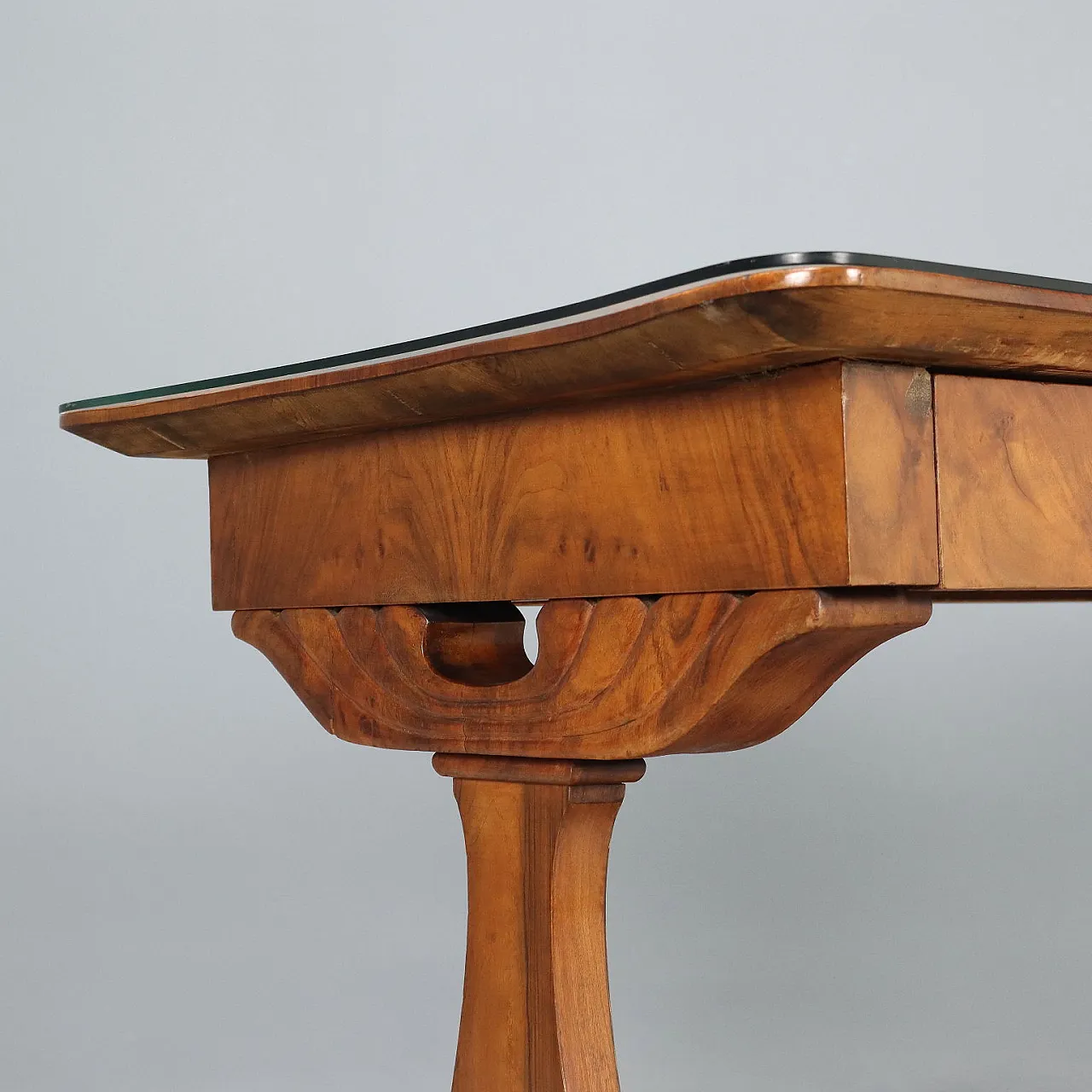 Biedermeier walnut writing desk, mid-19th century 3