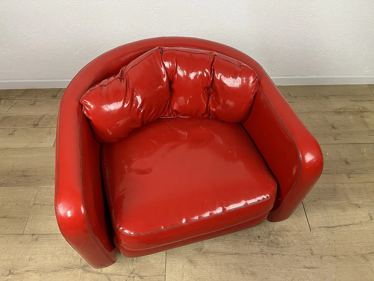 Space Age red vinyl Aarmchair, 1970s 5