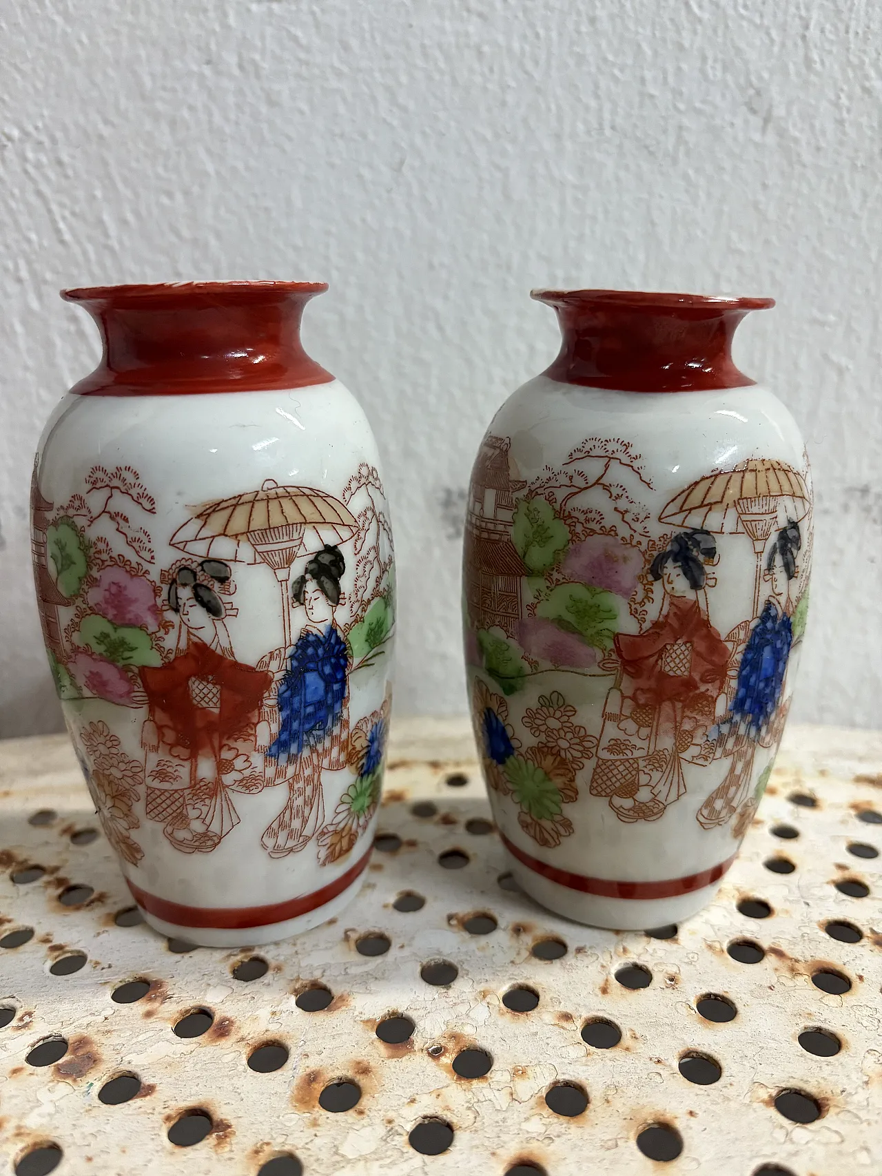 Pair of Japanese vases, 50s 1