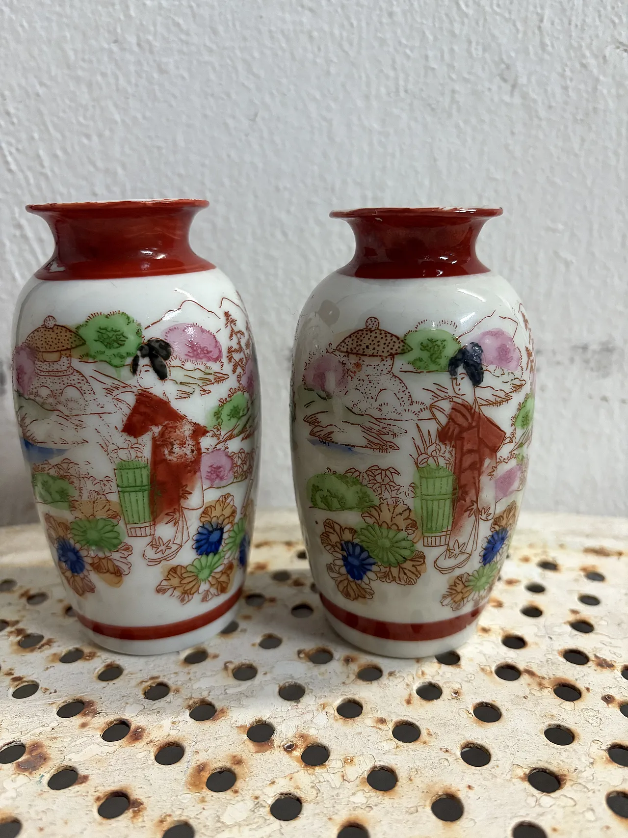 Pair of Japanese vases, 50s 4
