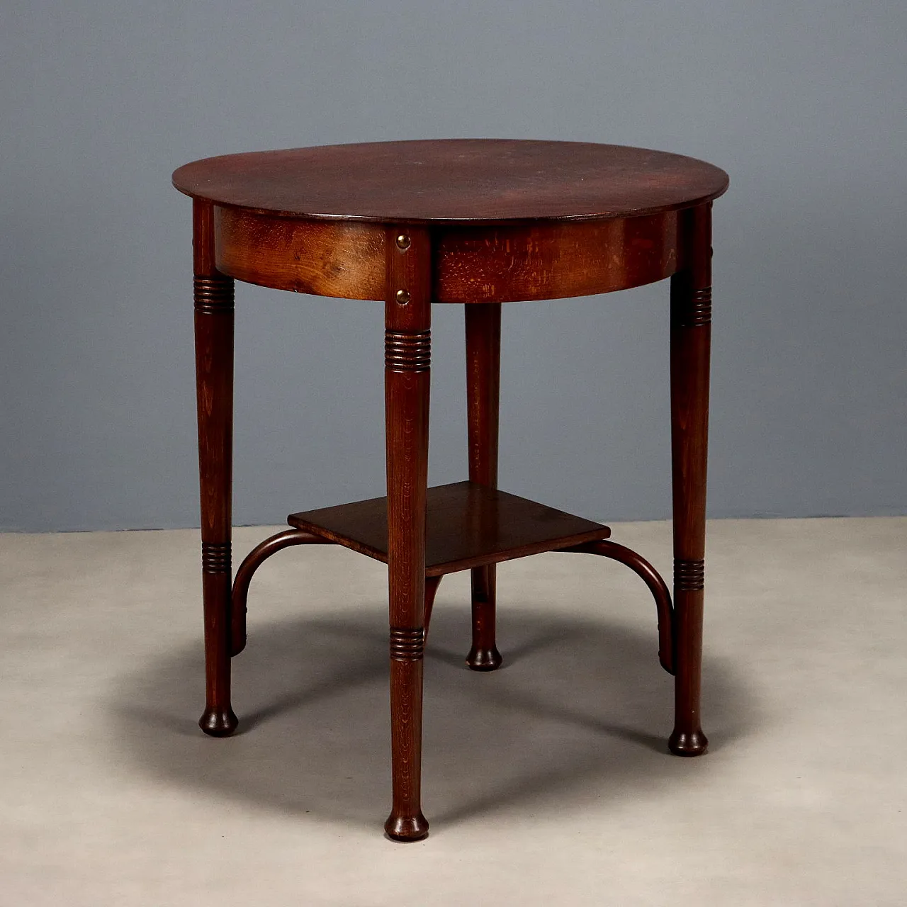 Tavolino in stile Thonet in faggio tinto noce, primo '900 1