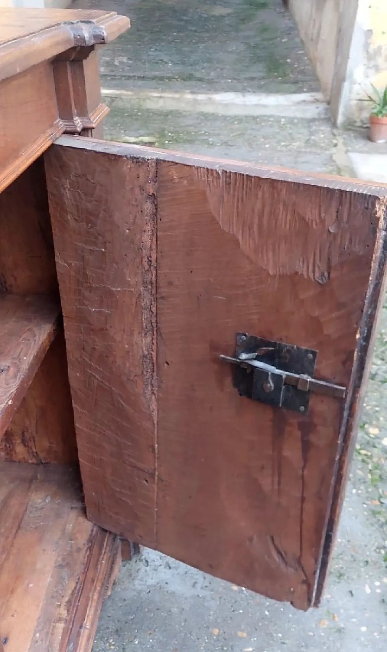 Credenza in noce, '600 8