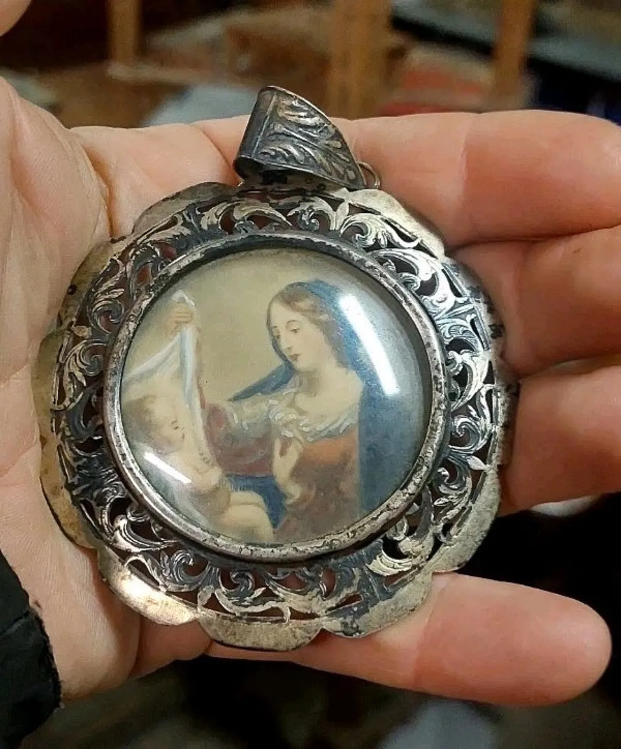 Virgin and Child, pendant with silver frame, 19th century 1